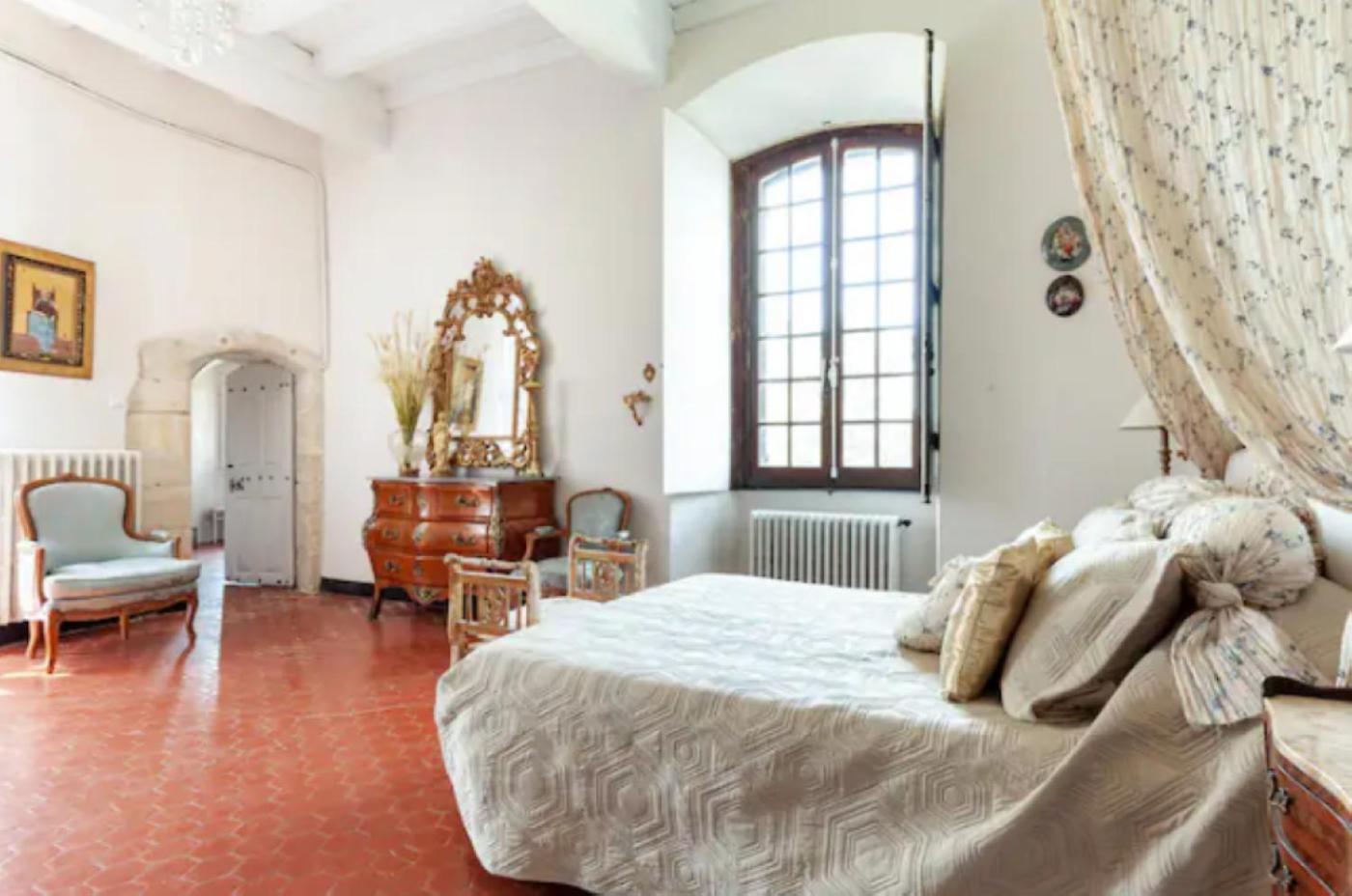 Appartement Spacieux Avec Deux Chambres Au Chateau Valence  Luaran gambar