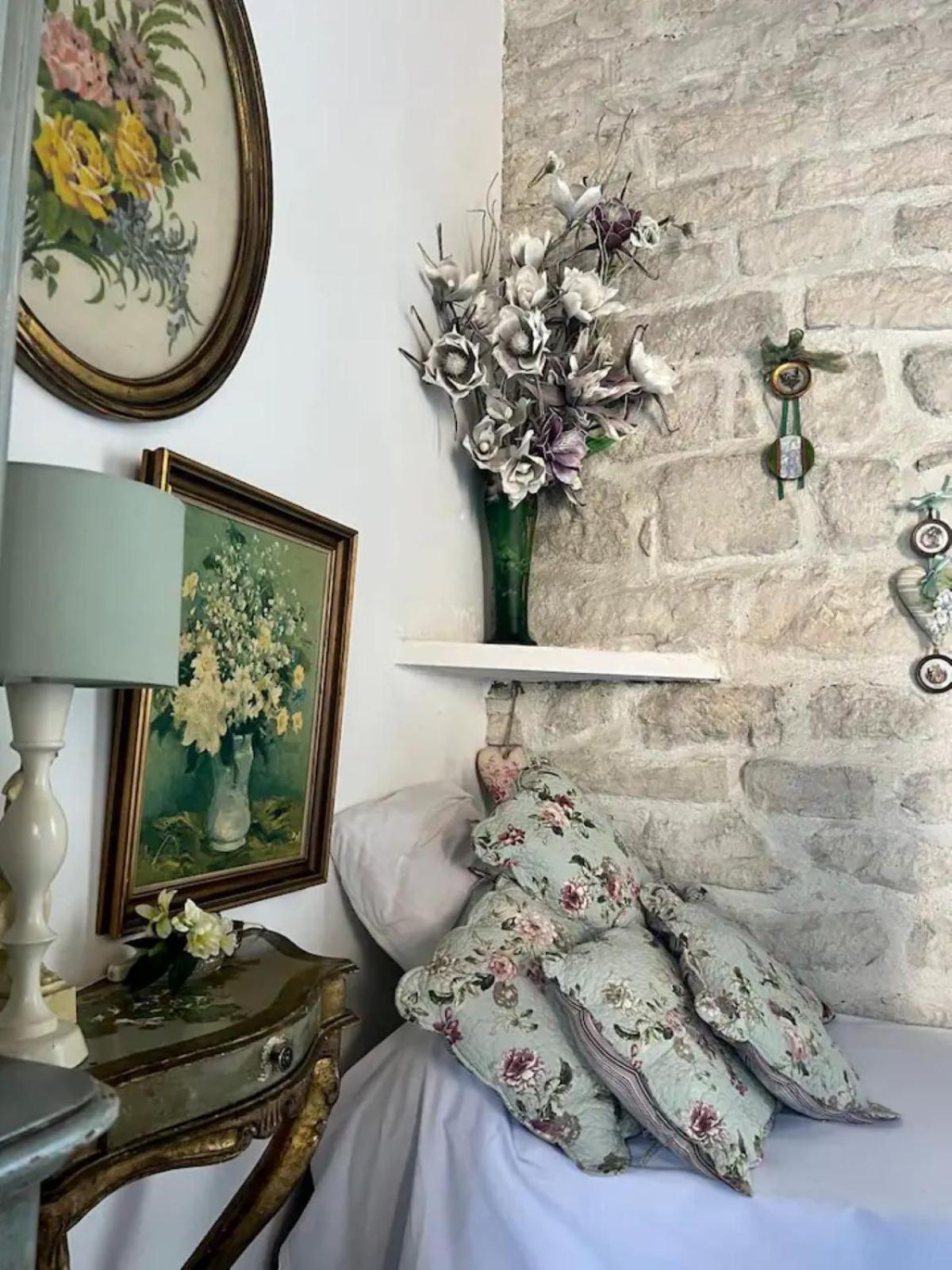 Appartement Spacieux Avec Deux Chambres Au Chateau Valence  Luaran gambar