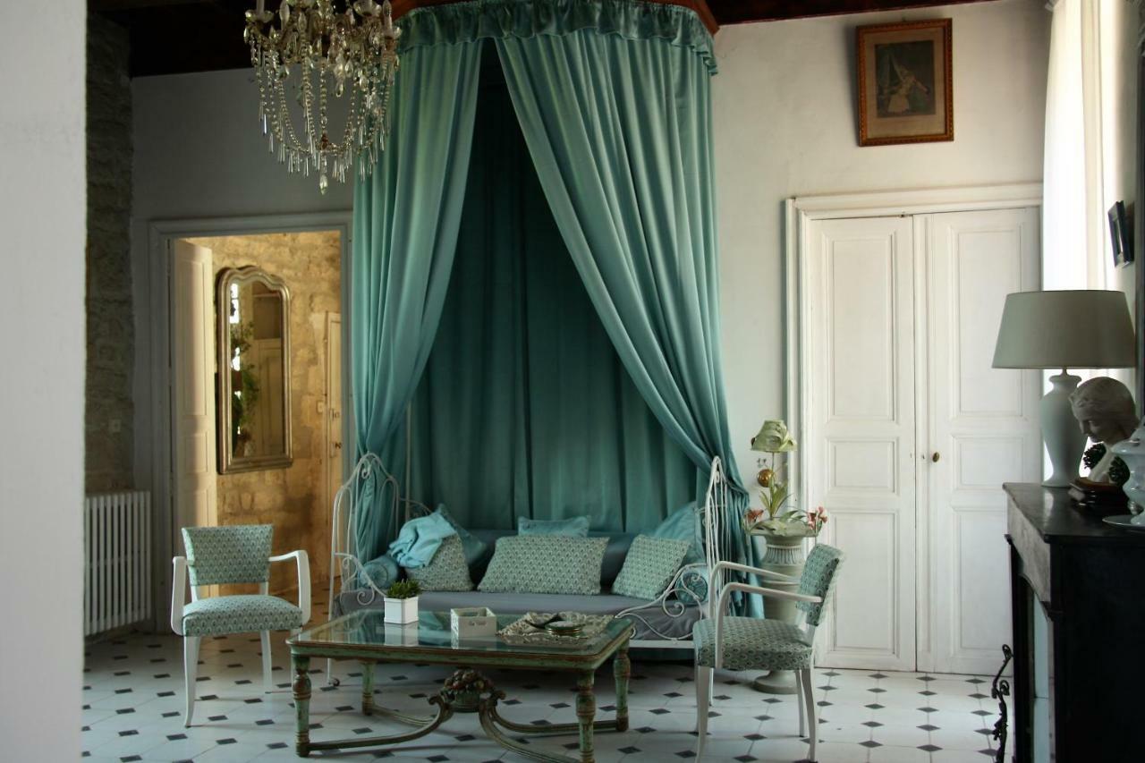 Appartement Spacieux Avec Deux Chambres Au Chateau Valence  Luaran gambar