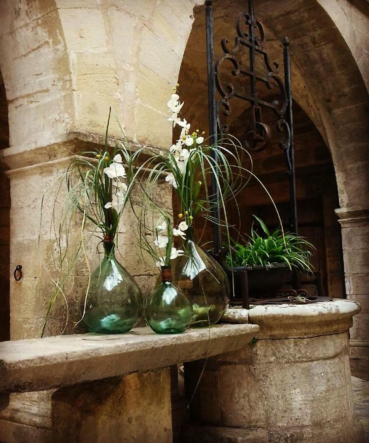 Appartement Spacieux Avec Deux Chambres Au Chateau Valence  Luaran gambar